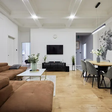 Spacious Luxury Apartment In The City Centre Budapest Exterior photo
