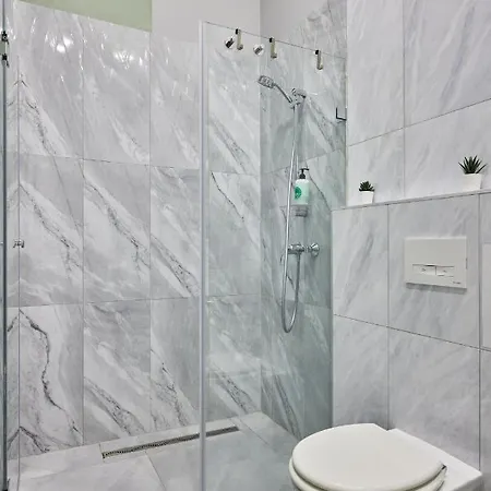 Spacious Luxury Apartment In The City Centre Budapest Exterior photo