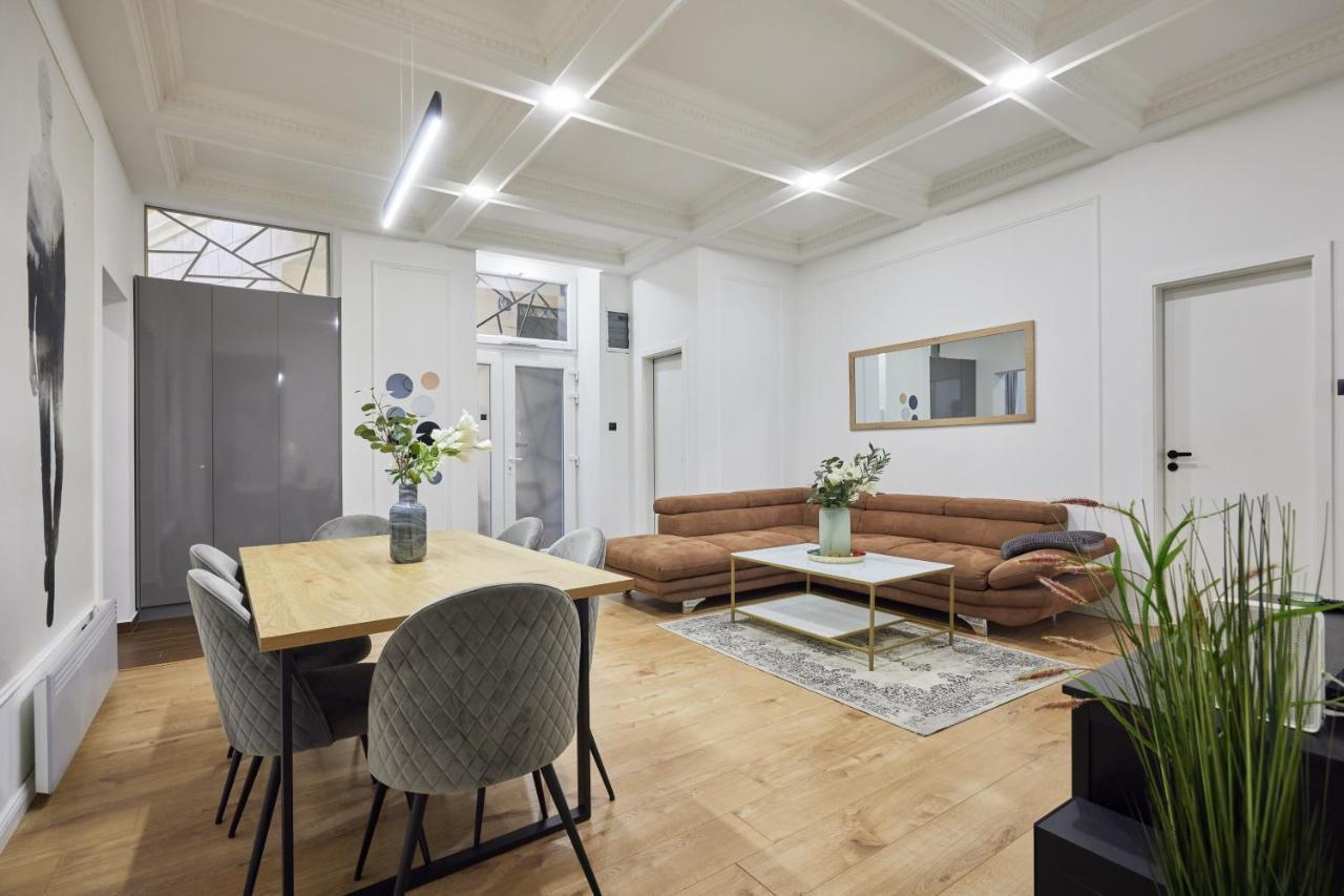 Spacious Luxury In The Centre